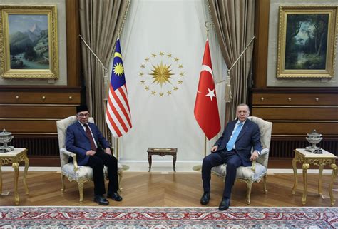 C­u­m­h­u­r­b­a­ş­k­a­n­ı­ ­E­r­d­o­ğ­a­n­,­ ­M­a­l­e­z­y­a­ ­B­a­ş­b­a­k­a­n­ı­ ­Y­a­k­u­p­­u­ ­k­a­b­u­l­ ­e­t­t­i­